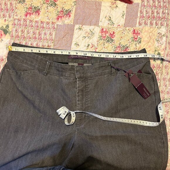 Ladies NWT Gloria Vanderbilt dark grey trouser jeans, straight leg - Picture 12 of 13